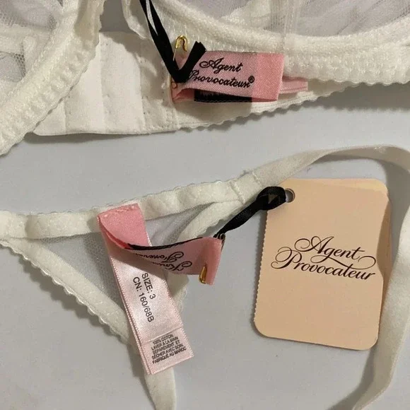 Agent Provocateur Lorna White Gold 2-piece Set: Bra 34DD / Thong AP3 Medium